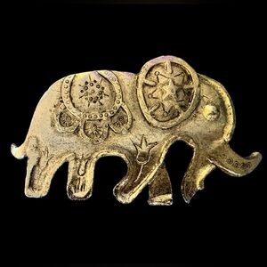 Vtg 70s Elephant Belt Buckle Gold BOHO Style Retro 5.5” Heavy Metal Large 80s